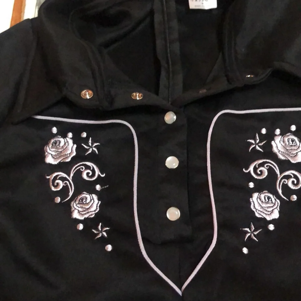 Westerncowgirl romper costume. Includes short romper, a chain belt andbandanna. - Picture 3 of 12
